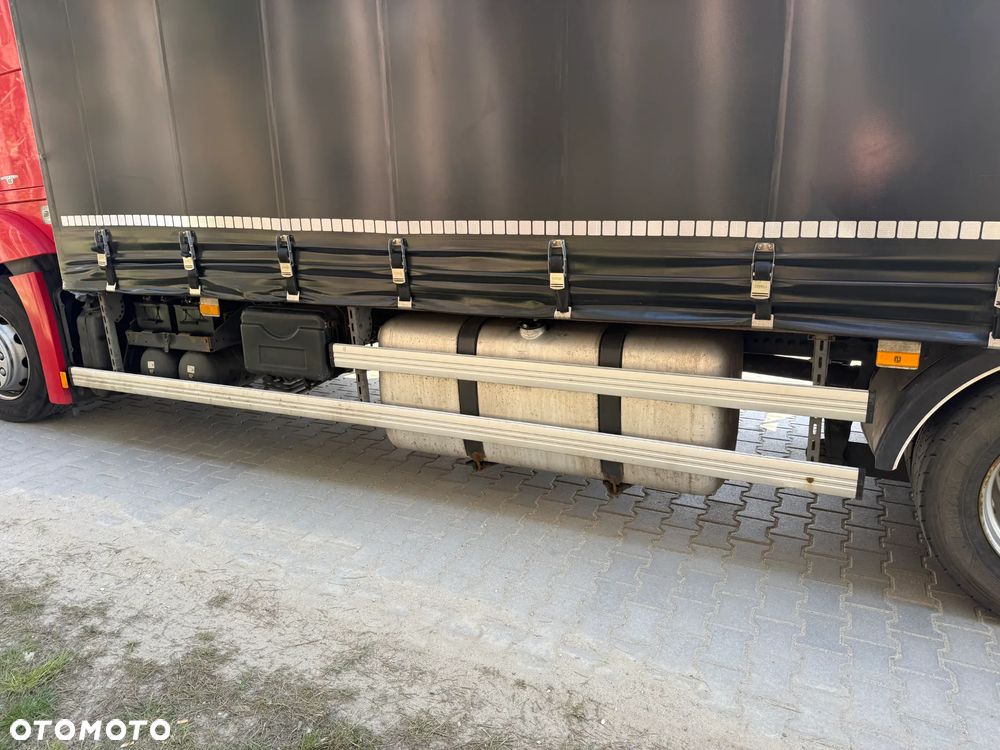 Mercedes-Benz Actros - 15