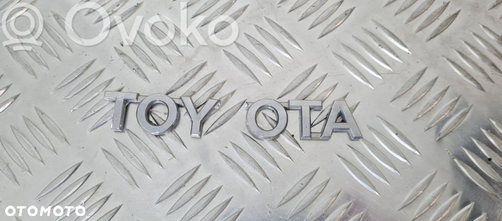 Toyota Rav4 III Emblemat - 2