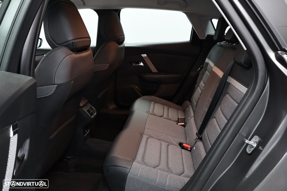 Citroën C4 1.2 PureTech Plus - 26