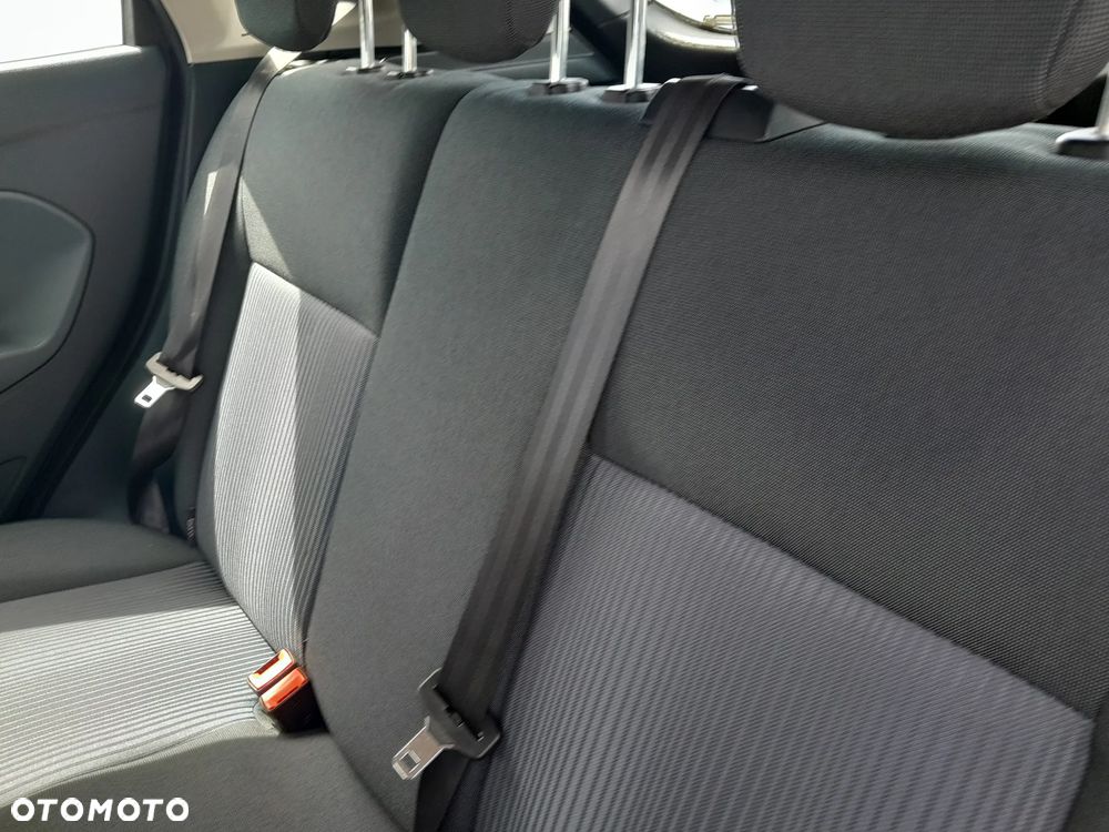 Ford Fiesta - 9
