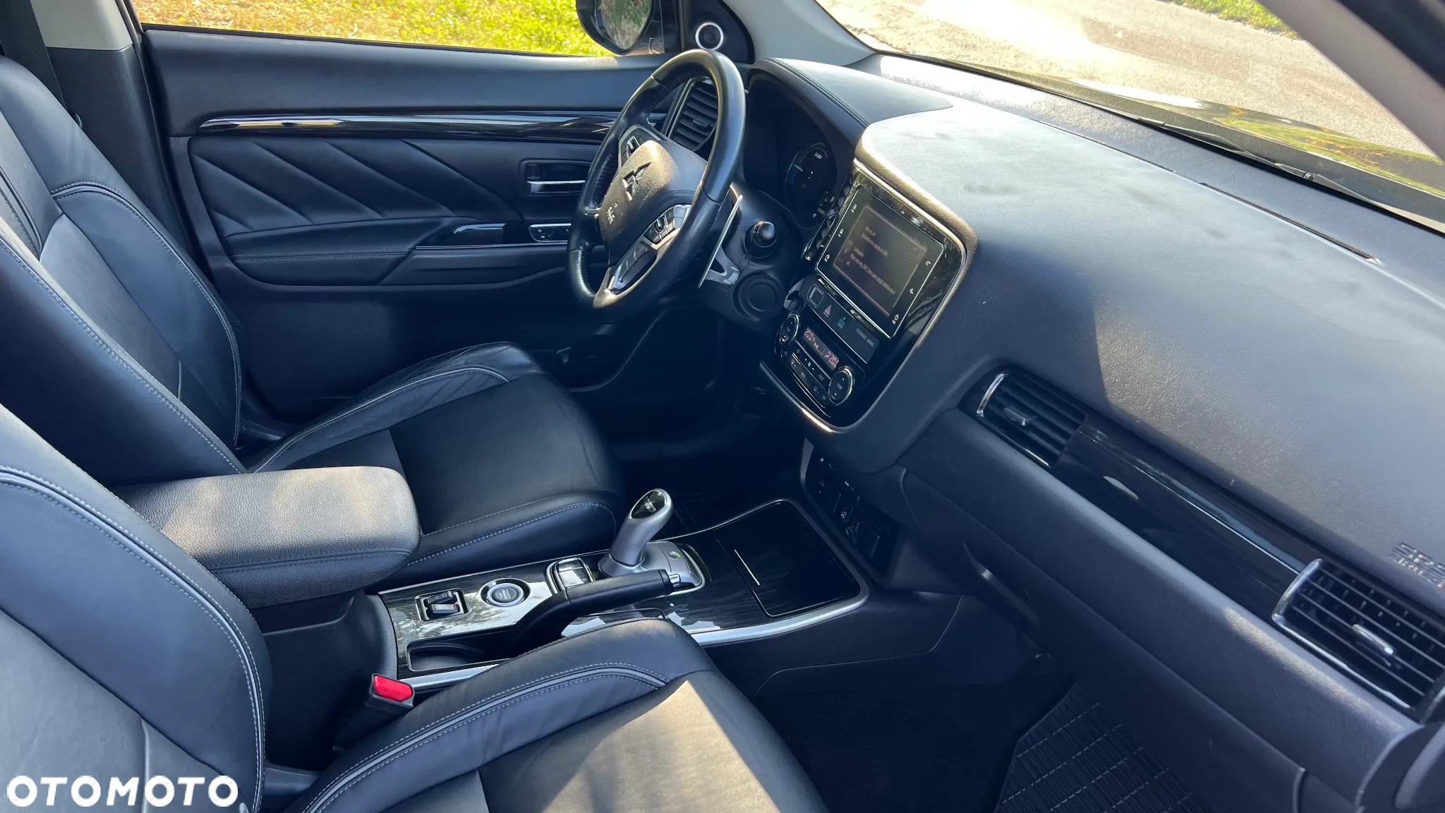 Mitsubishi Outlander - 36