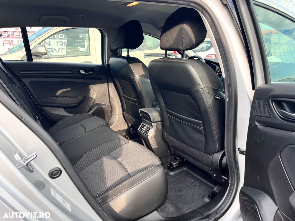 Renault Megane Blue dCi 116 Intens - 13