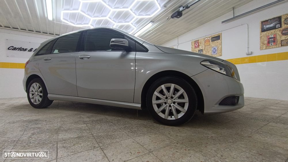 Mercedes-Benz B 180 - 6