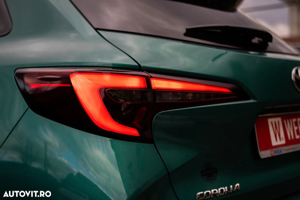 Toyota Corolla 1.8 HSD TS Exclusive - 10