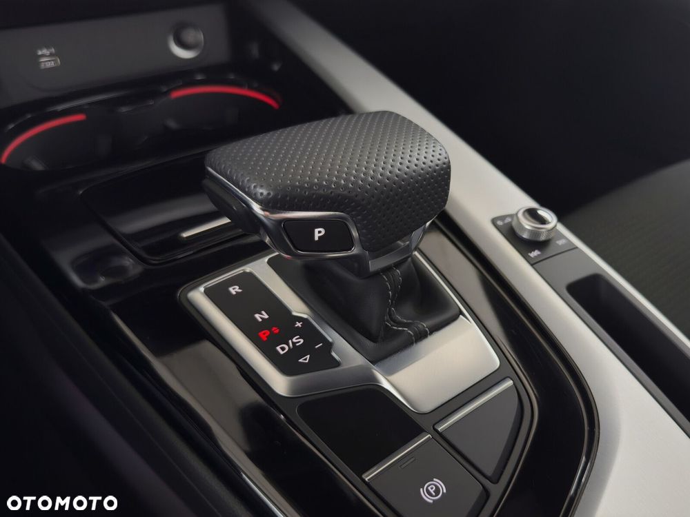 Audi A4 Limousine - 19