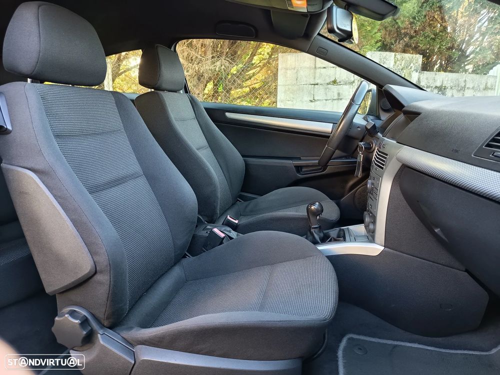 Opel Astra GTC 1.7 CDTI ecoFLEX - 17