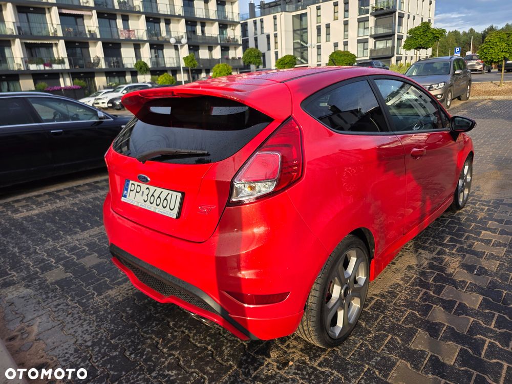 Ford Fiesta 1.6 EcoBoost ST - 7