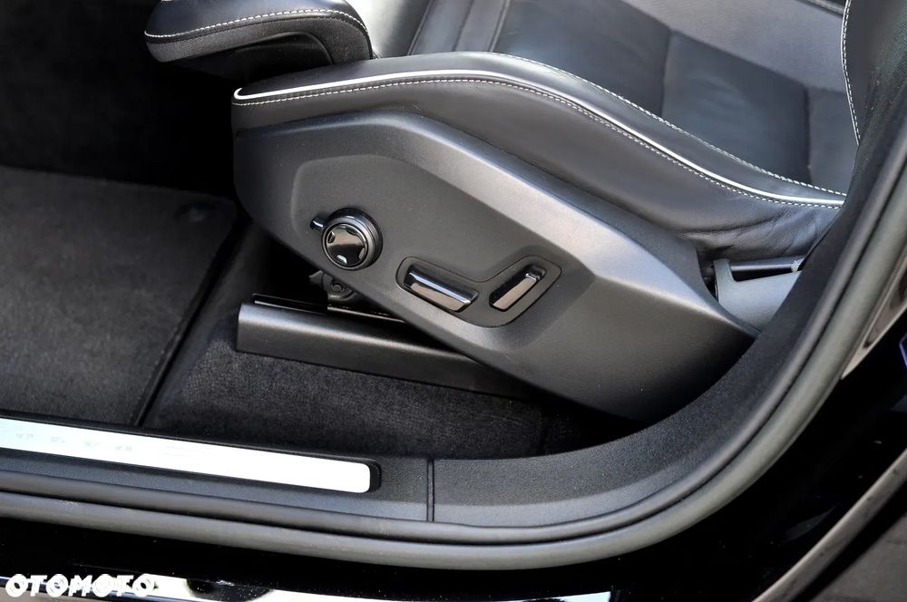 Volvo XC 60 B4 D AWD Geartronic RDesign - 25