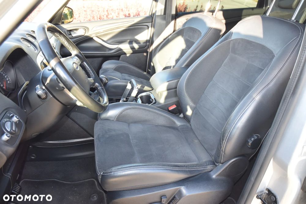 Ford S-Max 2.0 TDCi DPF Titanium - 27