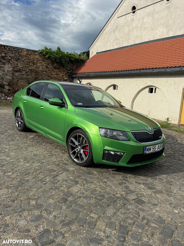 Skoda Octavia 2.0 TSI RS - 12