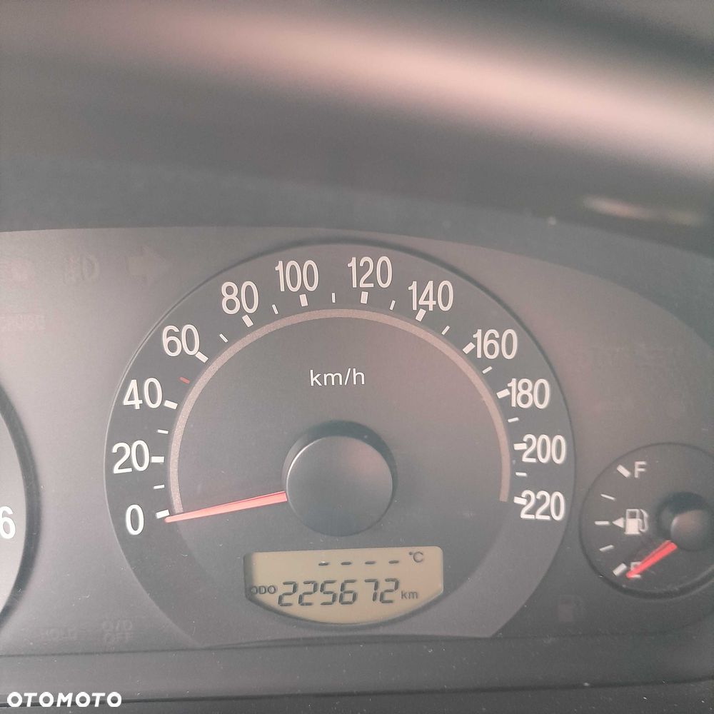 Hyundai Trajet - 5