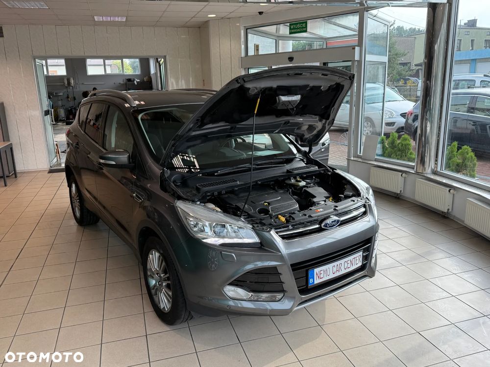 Ford Kuga 2.0 TDCi 2x4 Titanium - 40