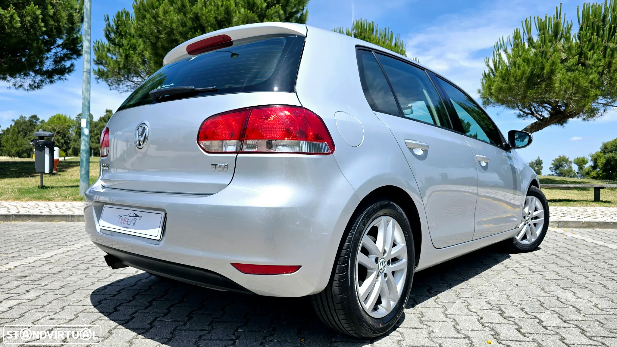 VW Golf 2.0 TDi Trendline - 11