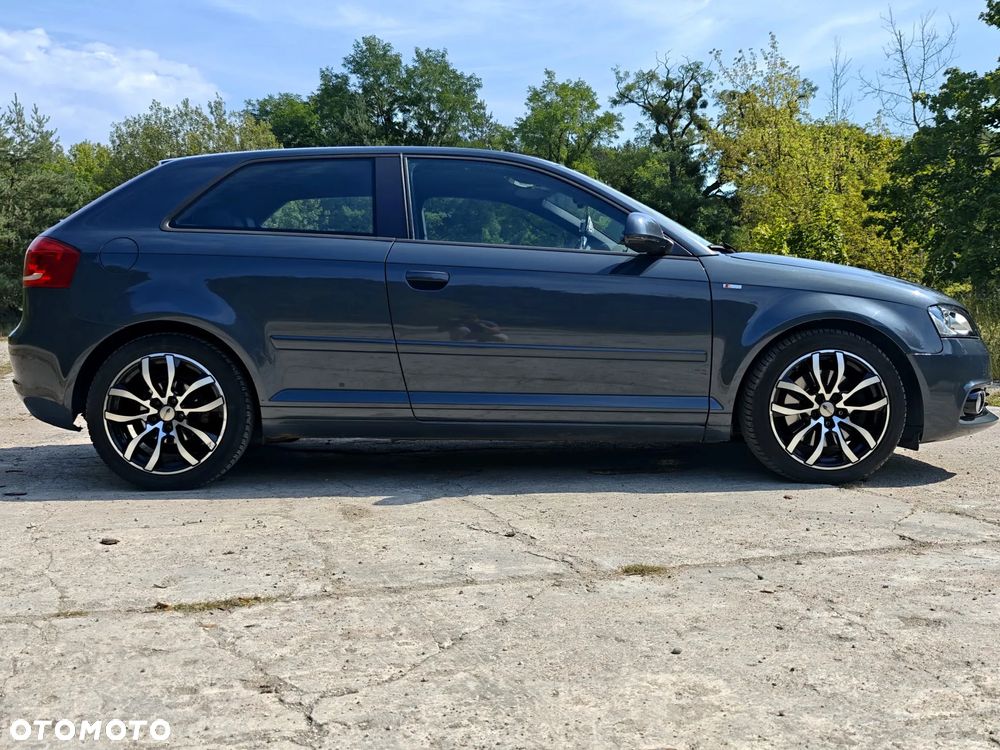Audi A3 2.0 TDI DPF S line Sportpaket - 8
