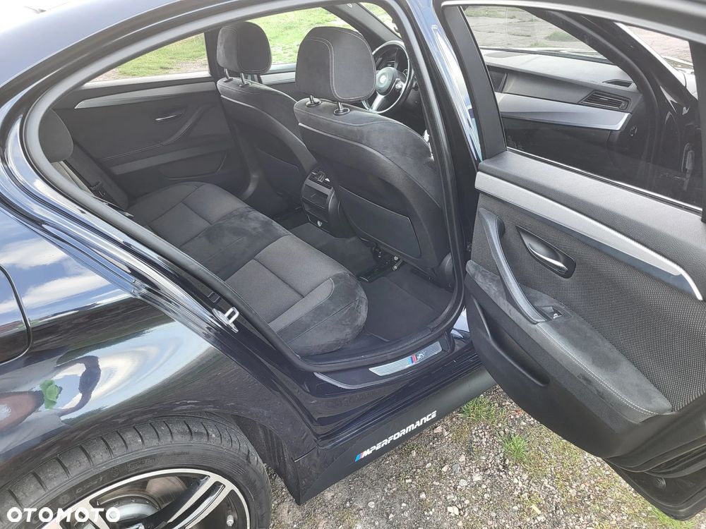 BMW Seria 5 530d xDrive - 9