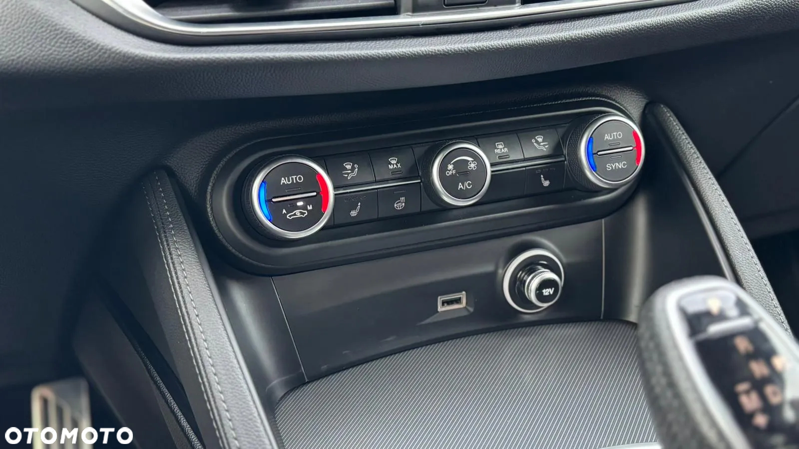 Alfa Romeo Stelvio - 28