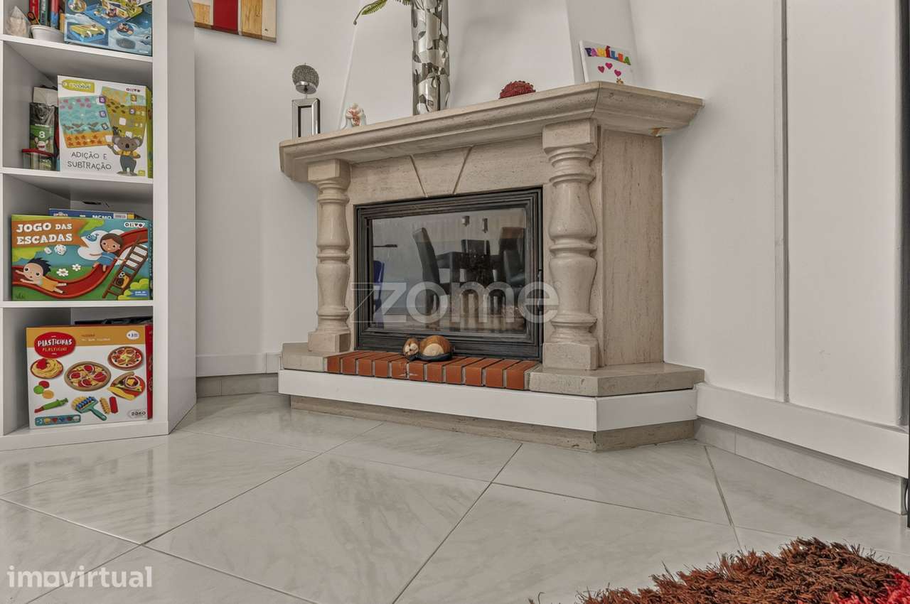 Apartamento T3 c/parqueamento - centro de Caneças - Grande imagem: 4/26
