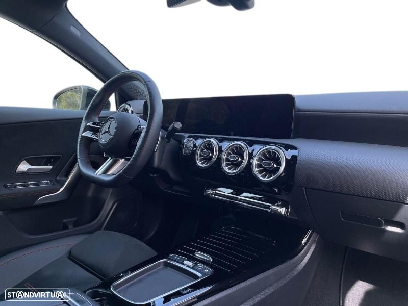 Mercedes-Benz A 180 d 8G-DCT AMG Line - 14