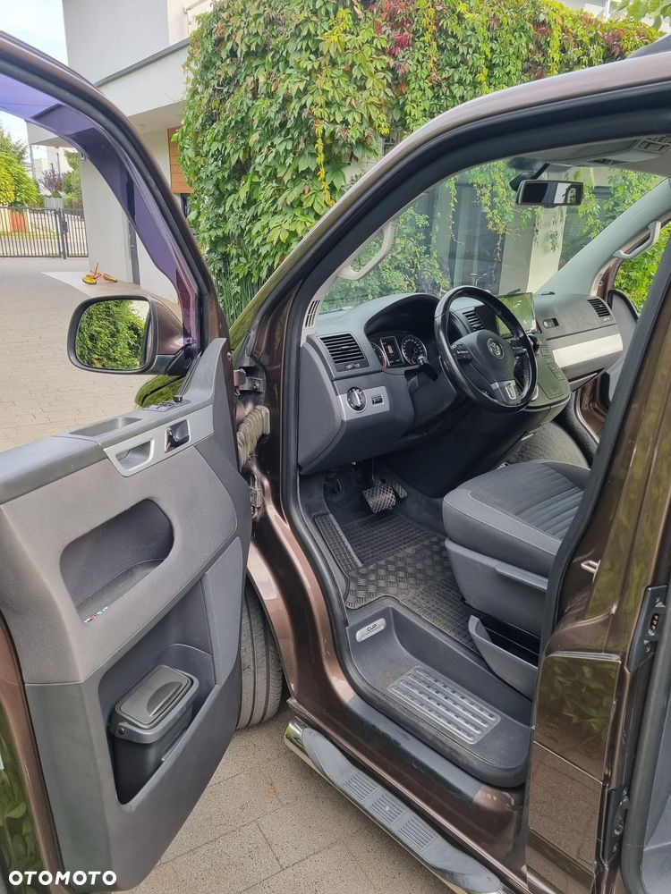 Volkswagen Multivan - 14