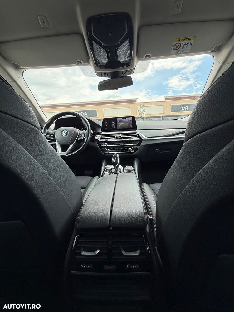 BMW Seria 5 520d Aut. Sport Line - 8