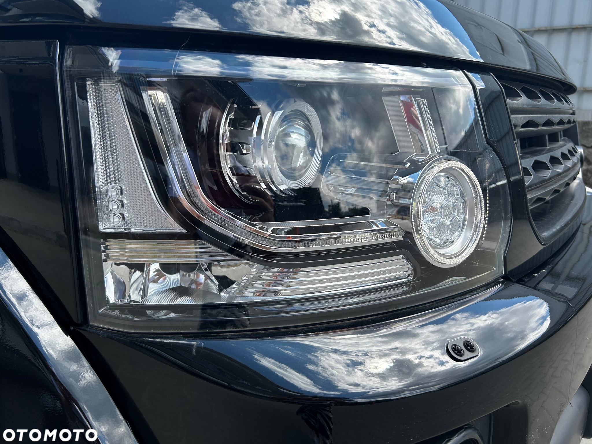 Land Rover Discovery IV 3.0 V6 SC HSE - 6