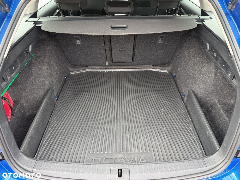 Skoda Octavia 2.0 TDI Style DSG - 34