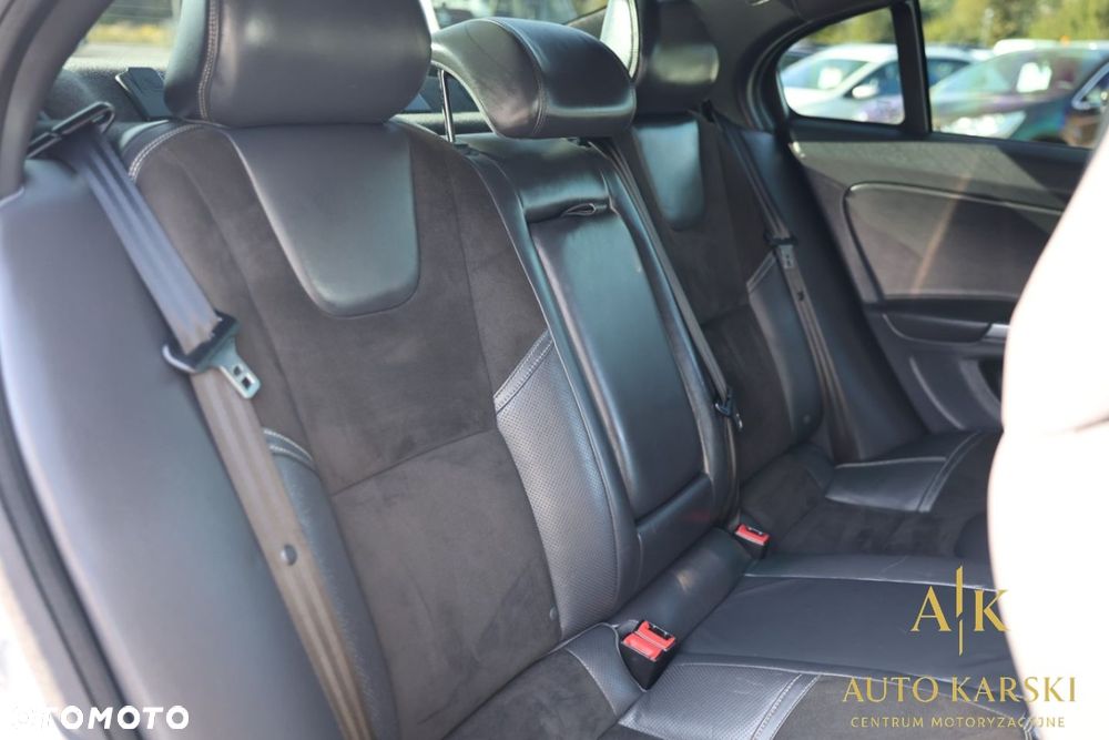 Volvo S60 - 33