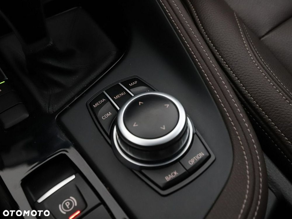 BMW X1 sDrive16d xLine - 29
