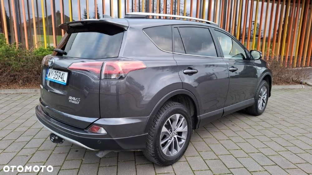 Toyota RAV4 - 6