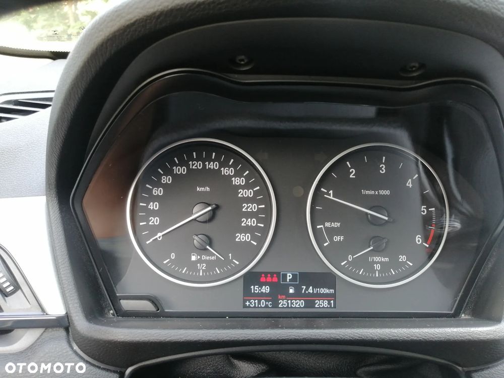 BMW X1 sDrive18d - 12