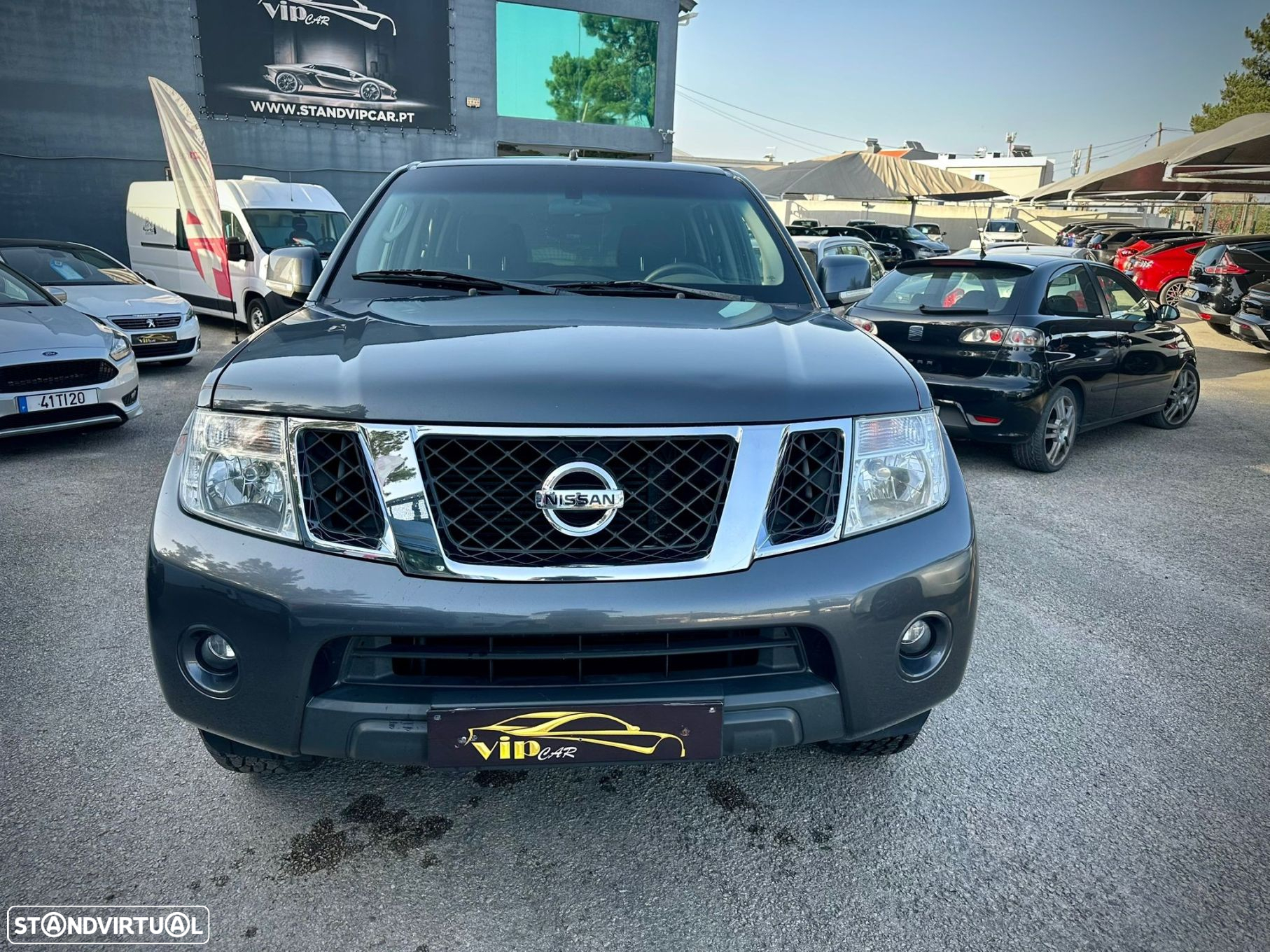 Nissan Navara 2.5 dCi CD XE 4WD - 2