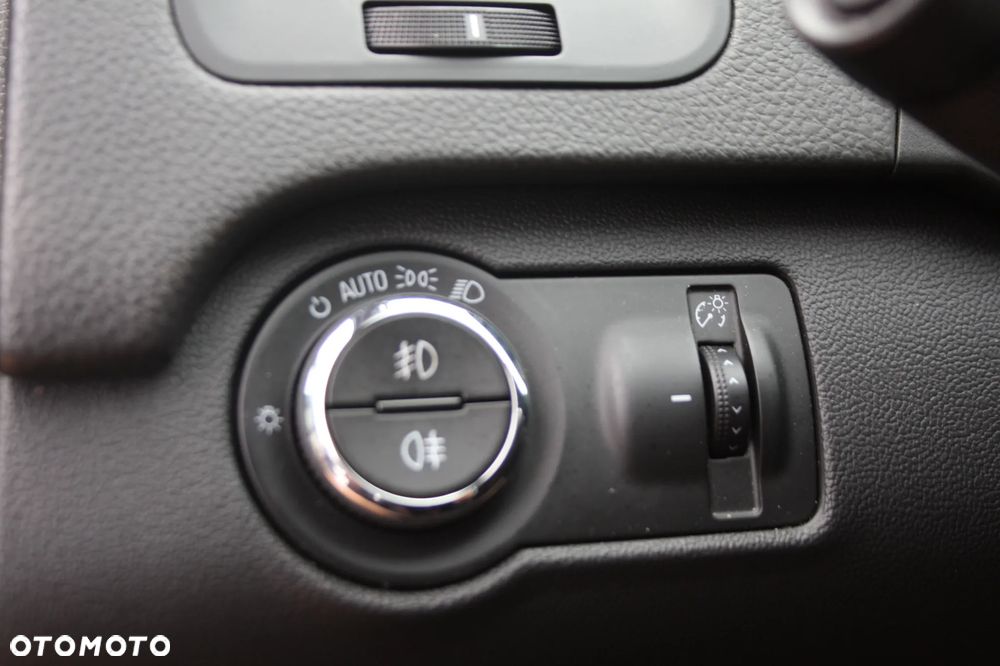 Opel Insignia 1.6 CDTI ecoFLEX Start/Stop Edition - 40