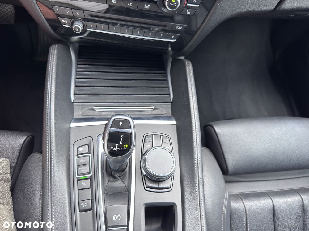 BMW X6 xDrive30d - 25