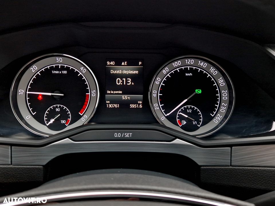 Skoda Superb 2.0 TDI DSG Ambition - 19