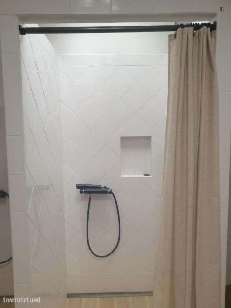 Quarto - localizado em Faro - Grande imagem: 3/7