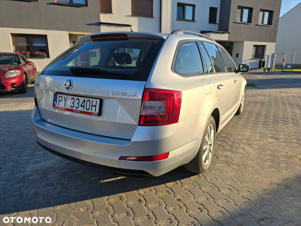 Skoda Octavia 1.6 TDI Ambition DSG - 1