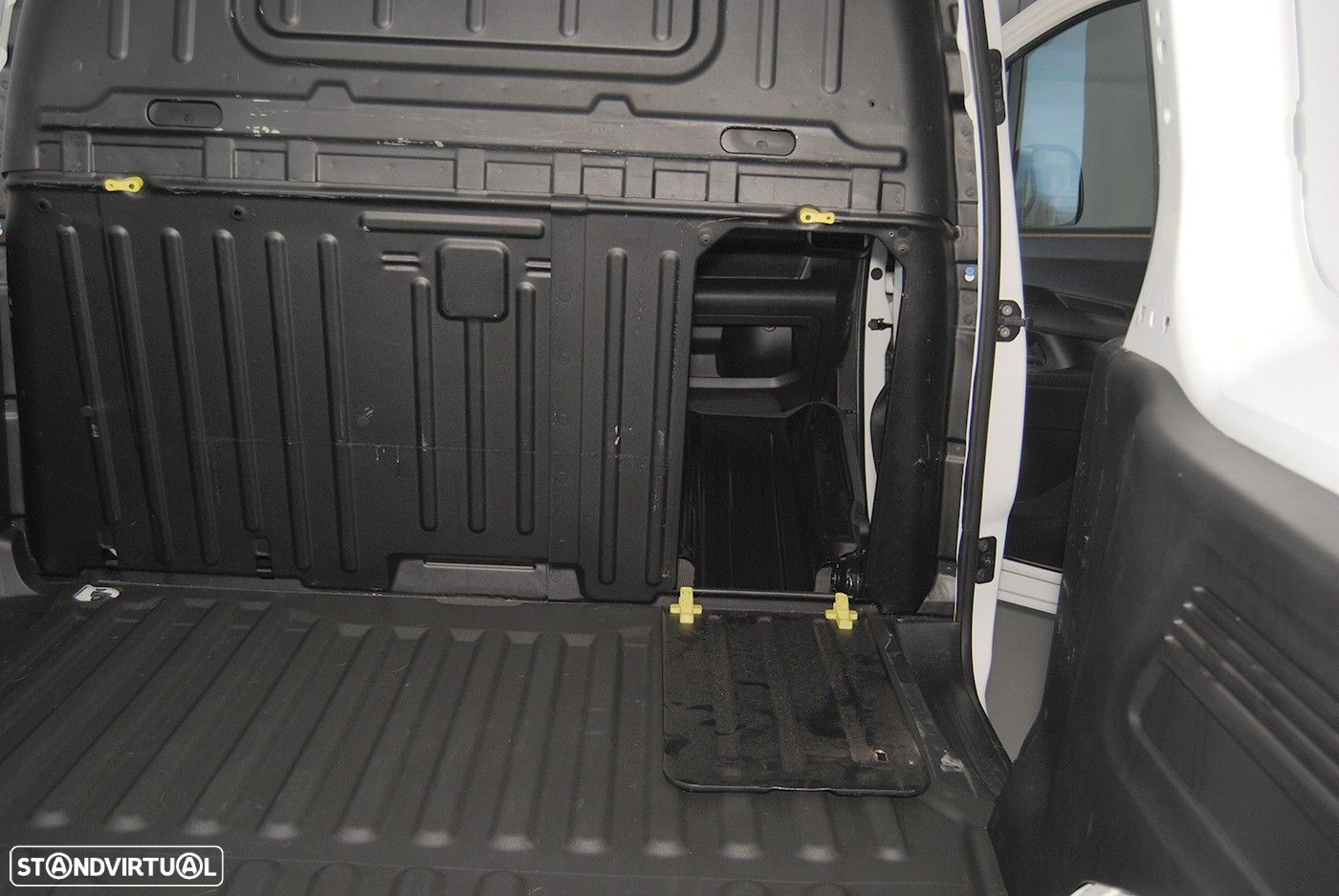 Toyota Proace City 1.5D L2 Comfort - 29