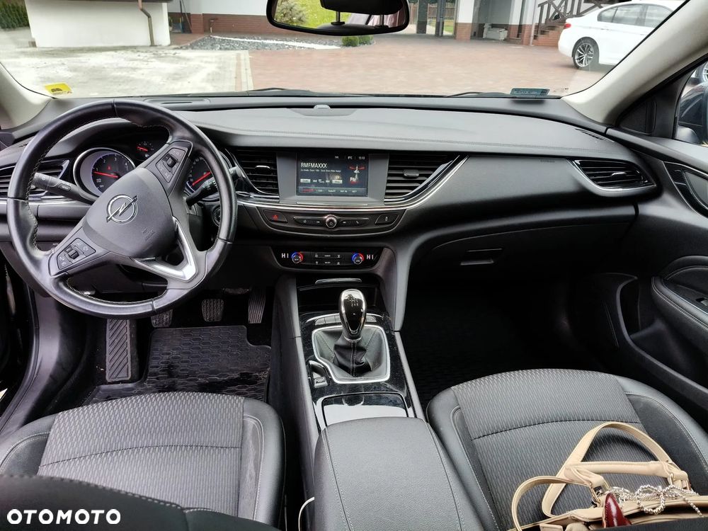 Opel Insignia - 16