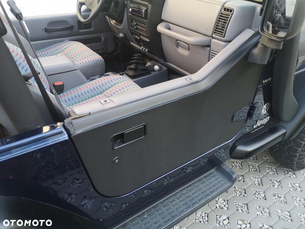 Jeep Wrangler 4.0 Sport - 10