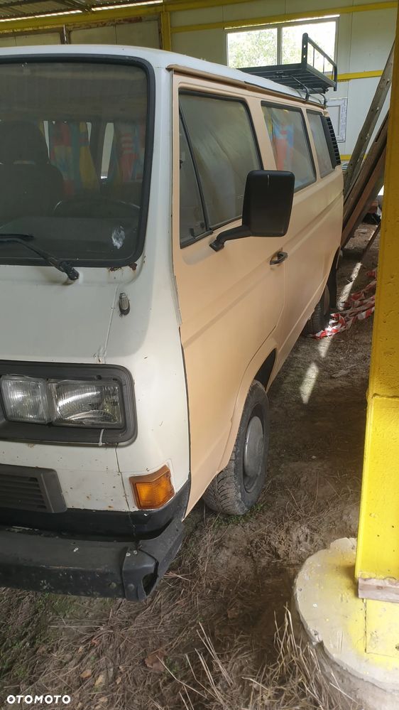 Volkswagen Transporter - 2