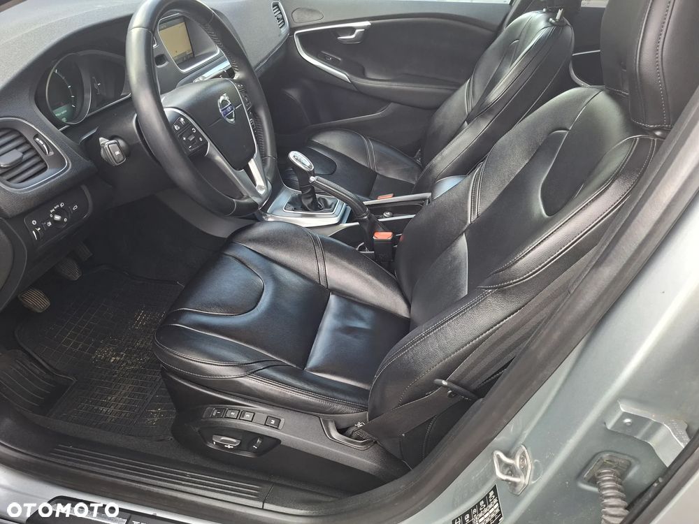 Volvo V40 D2 R-Design Summum - 12