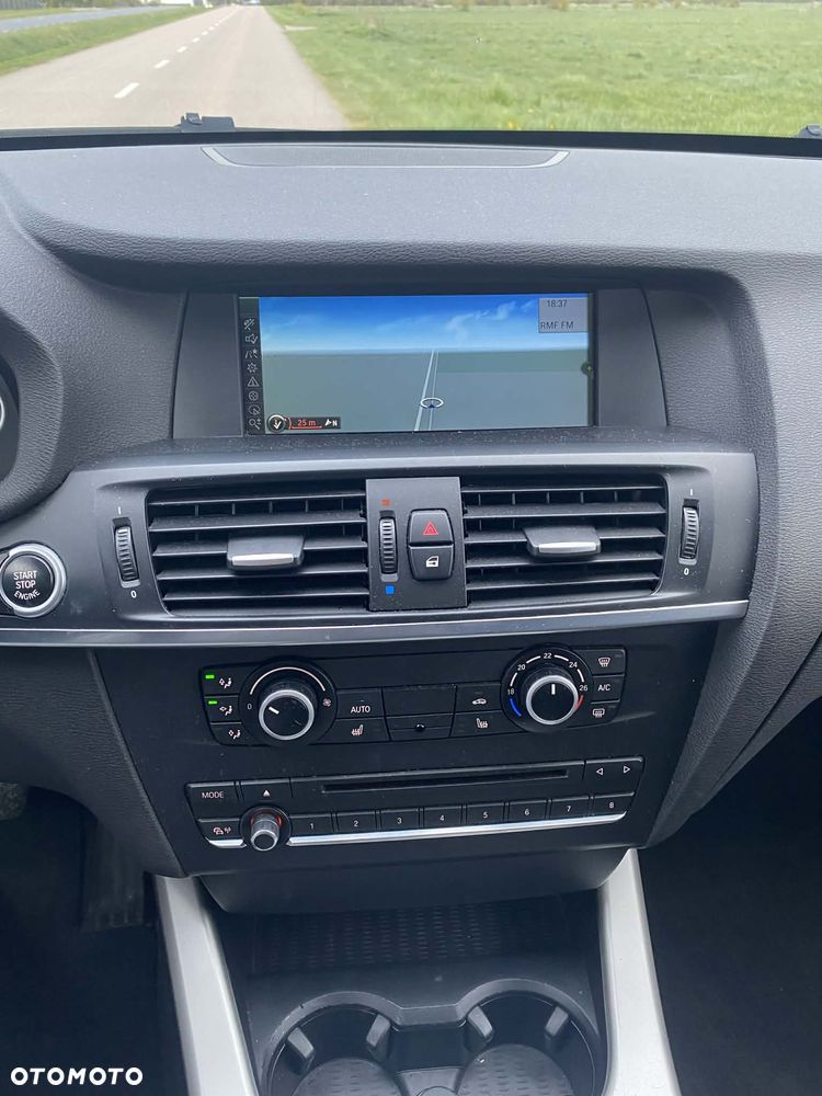 BMW X3 xDrive28i - 12