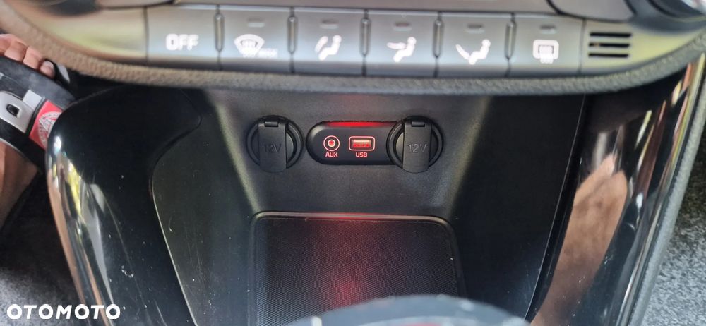 Kia Ceed 1.6 CRDi 136 DCT ISG Platinum Edition - 28