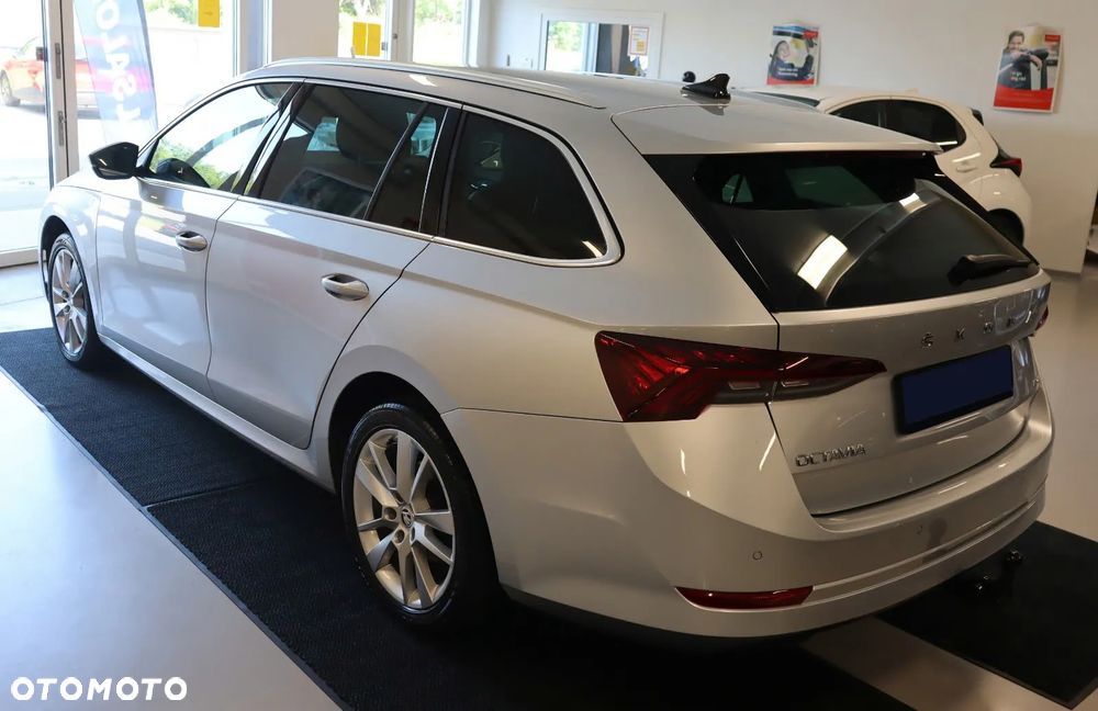 Skoda Octavia 2.0 TDI DSG 4x4 Style - 5