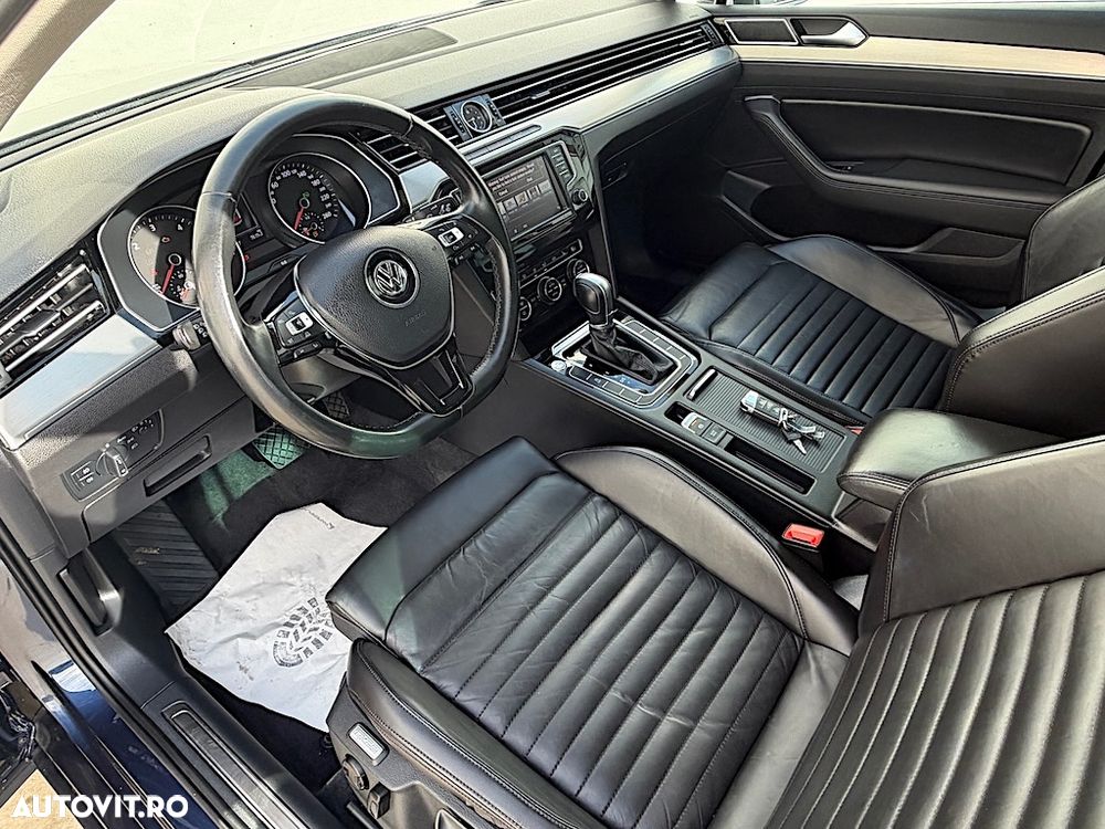 Volkswagen Passat 2.0 TDI (BlueMotion Technology) DSG Highline - 11