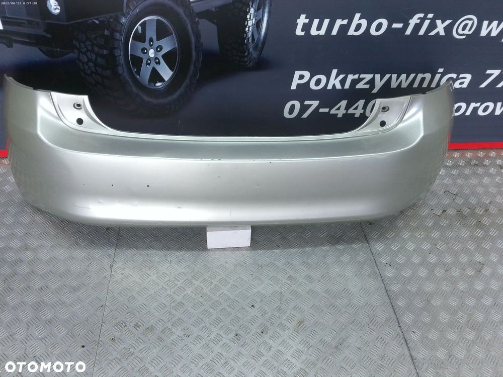 Toyota auris i zderzak tył - 2