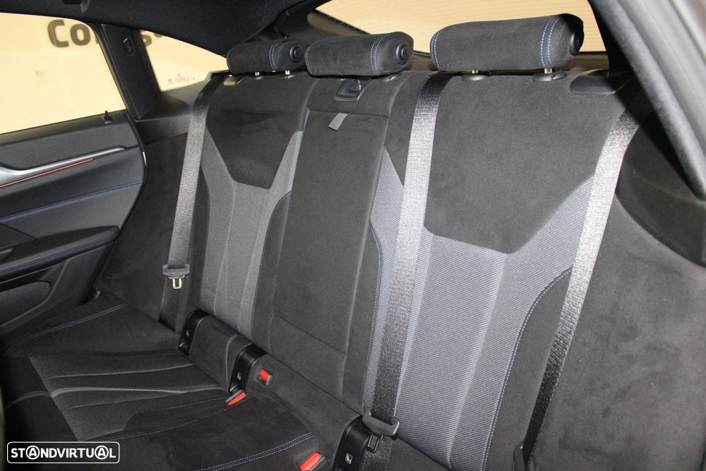BMW i4 eDrive40 Pack Desportivo M - 50