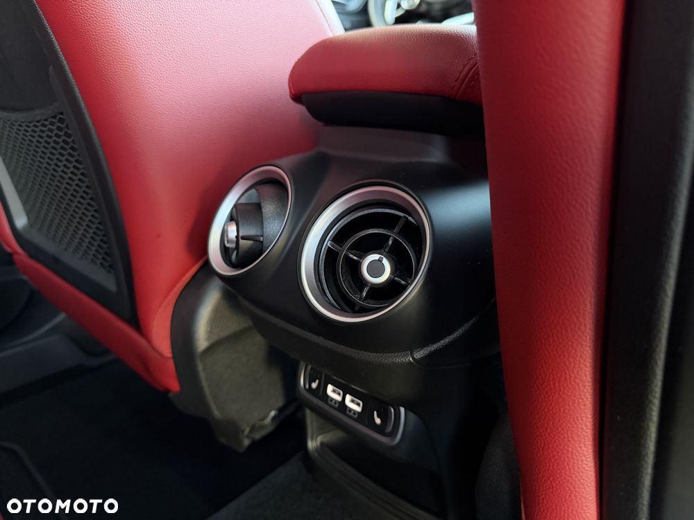 Alfa Romeo Stelvio - 21