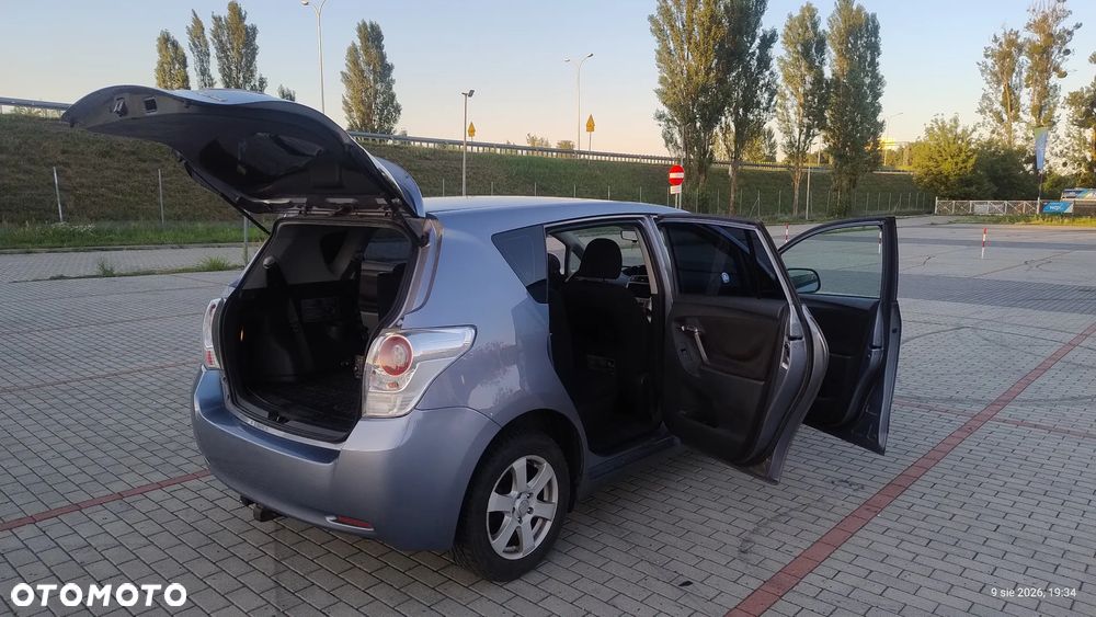 Toyota Verso 2.0 D-4D Sol 7os - 16