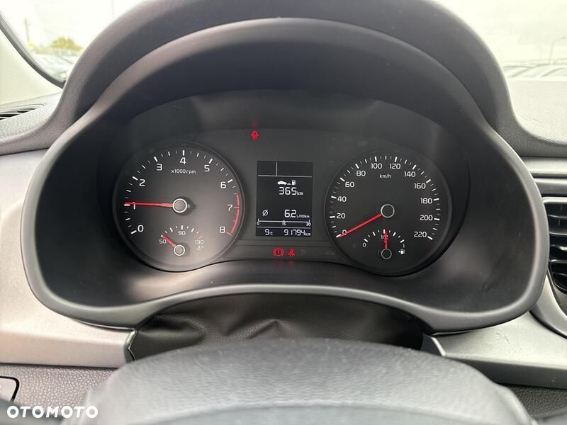 Kia Rio - 15